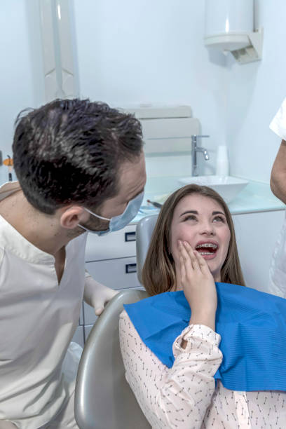 Best Emergency Dental Care for Broken or Chipped Teeth in Stro Valley, CA